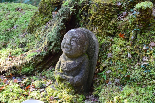 京都寺社で楽しむ可愛いお地蔵さん3選【保存版】