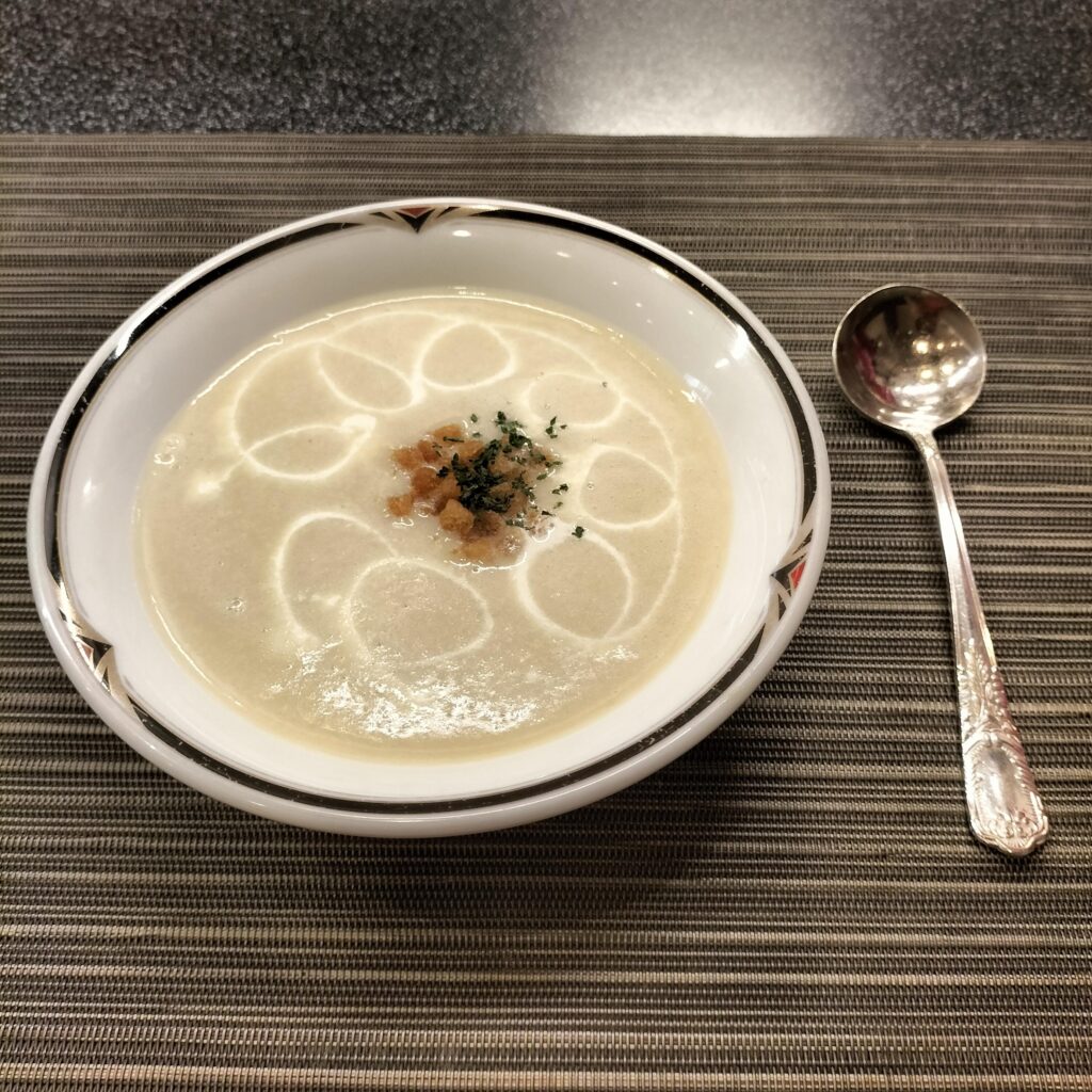 祇園の美味しい洋食！みしなでカニクリームコロッケとエビフライに舌鼓