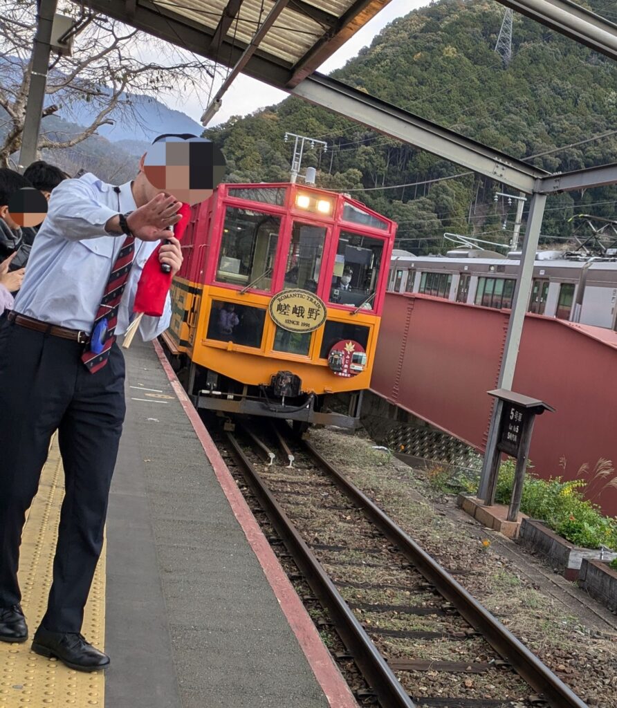 トロッコ亀岡駅から嵐山までトロッコ列車で移動してみました！