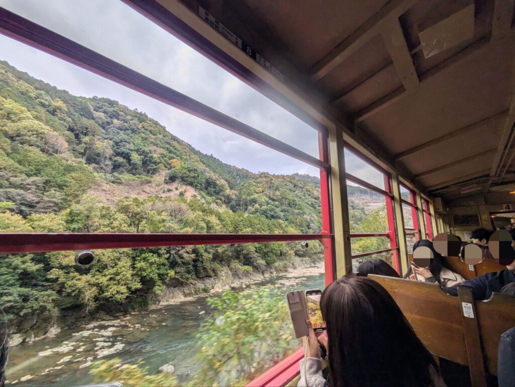 トロッコ亀岡駅から嵐山までトロッコ列車で移動してみました！