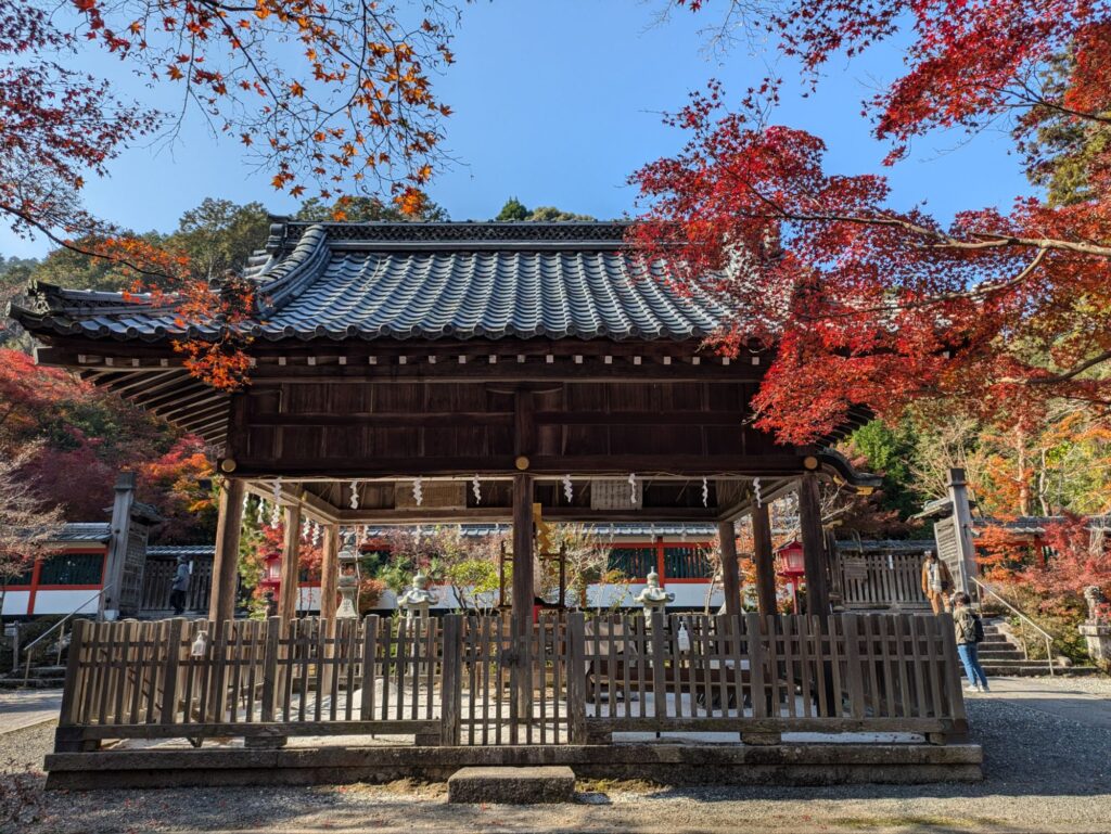 京都 穴場 紅葉スポット　鍬山神社