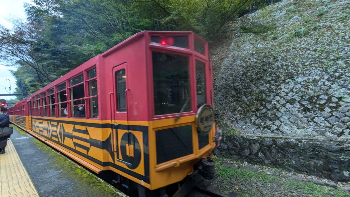 トロッコ亀岡駅から嵐山までトロッコ列車で移動してみました！